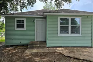 1003 Merchant St, El Campo, TX 77437 - Photo 17