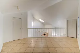 9809 Richmond Ave, Houston, TX 77042 - Photo 29