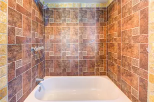 9809 Richmond Ave, Houston, TX 77042 - Photo 17