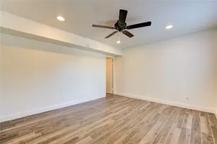 9809 Richmond Ave, Houston, TX 77042 - Photo 21