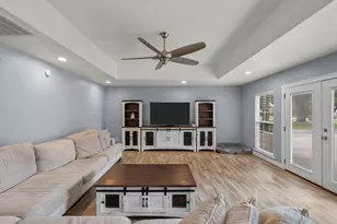 7010 Bluebird Ln, Alvin, TX 77511 - Photo 7
