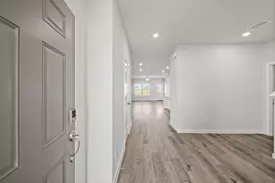 314 Bennett St, Angleton, TX 77515 - Photo 3