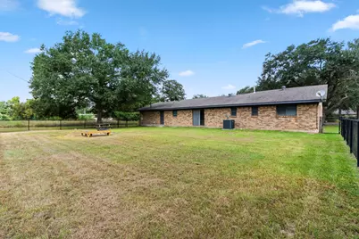 107 Bledsoe Street, Prairie View, TX 77445 - Photo 19