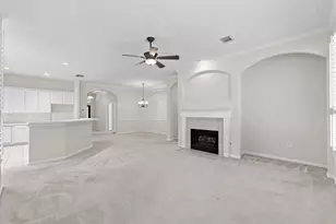 23 S Belfair Pl, The Woodlands, TX 77382 - Photo 7