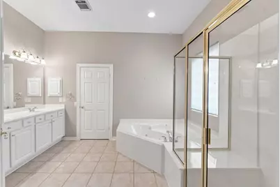 23 S Belfair Place, The Woodlands, TX 77382 - Photo 17
