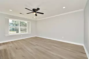 2035 Round Spring Dr, Houston, TX 77339 - Photo 7