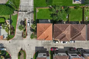 6107 S Arrowana Ln, Houston, TX 77036 - Photo 27