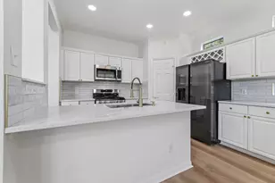 10822 Wysall Cliff Ct, Houston, UT 77064 - Photo 19
