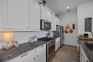 4063 Champlain Wy, Iowa Colony, TX 77583 - Photo 11