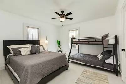 4417 Avenue R, Galveston, TX 77550 - Photo 17