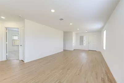 617 Roaring Falls Drive, Willis, TX 77378 - Photo 7