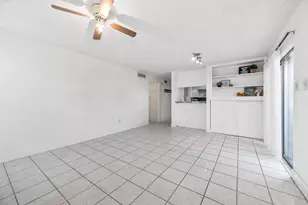 10555 Turtlewood Ct, Houston, TX 77072 - Photo 5