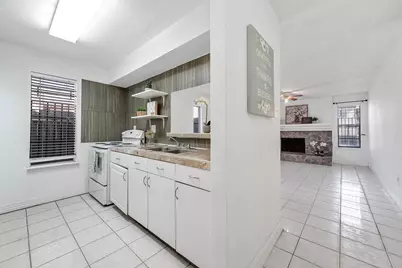 10555 Turtlewood Court #3008, Houston, TX 77072 - Photo 9