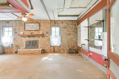 6606 Longpoint Road, Burton, TX 77835 - Photo 5