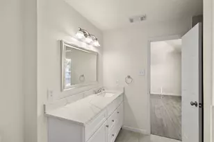 14106 Kinsbourne Ln, Houston, TX 77014 - Photo 15