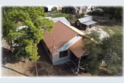 10505 Crosby Lynchburg Road, Highlands, TX 77532 - Photo 11