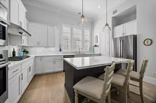 3312 W 12th St, Houston, TX 77008 - Photo 9