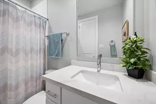 3312 W 12th St, Houston, TX 77008 - Photo 7