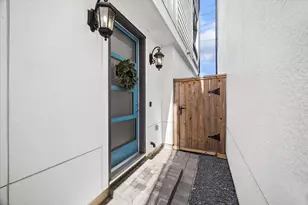 3312 W 12th St, Houston, TX 77008 - Photo 3