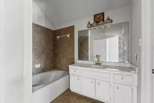 16555 Pentonshire Ln, Houston, TX 77090 - Photo 19