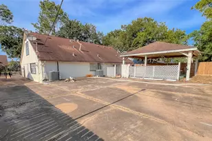 8311 Leader St, Houston, TX 77036 - Photo 3