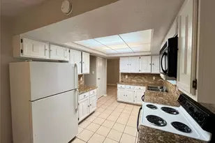 17 Briervine Ct, The Woodlands, TX 77381 - Photo 5