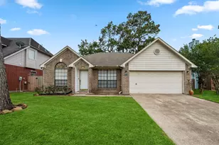 2818 Blue Jay Cir, Humble, TX 77396 - Photo 1