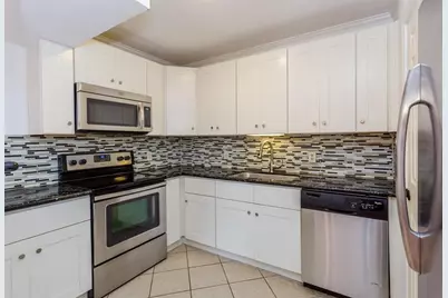3401 Timmons Lane #47, Houston, TX 77027 - Photo 9