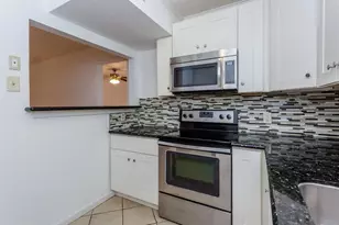 3401 Timmons Ln, Houston, TX 77027 - Photo 11