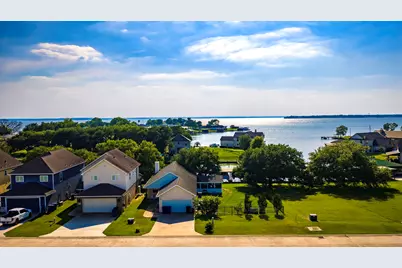 185 Bayview Lane, Livingston, TX 77351 - Photo 1