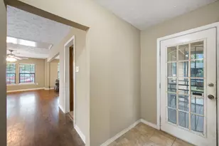 130 Airway Dr, Houston, TX 77037 - Photo 17