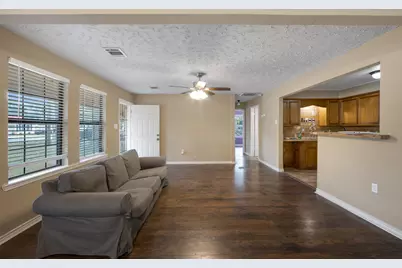 130 Airway Drive, Houston, TX 77037 - Photo 11