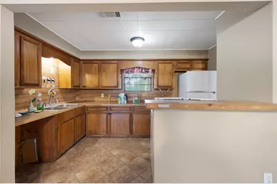 130 Airway Drive, Houston, TX 77037 - Photo 13