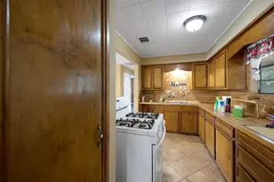 130 Airway Dr, Houston, TX 77037 - Photo 15