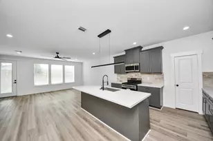 7907 Dandy St, Houston, TX 77016 - Photo 9