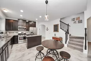 13715 Madera Bend Ln, Rosharon, TX 77583 - Photo 9