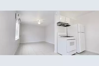 7818 Oak Knoll Lane Lane #A, Houston, TX 77028 - Photo 7