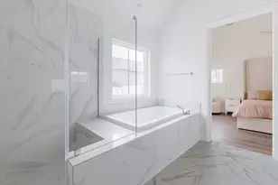 10760 Craighead Dr, Houston, TX 77025 - Photo 23