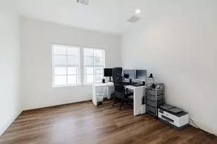 10760 Craighead Dr, Houston, TX 77025 - Photo 17