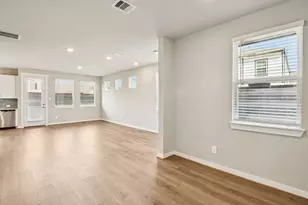 10002 Rustic Charm St, Houston, TX 77080 - Photo 15