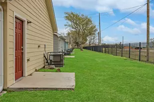 7501 Blue Jay Dr, Texas City, TX 77591 - Photo 11