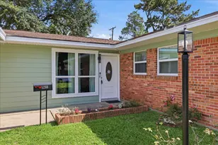 5280 Swallow Dr, Beaumont, TX 77707 - Photo 5