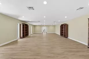 3911 Fulton St, Houston, TX 77009 - Photo 15