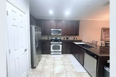 27 Umbria Lane, The Woodlands, TX 77382 - Photo 9