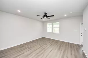 247 Southern Sound Dr, Crosby, TX 77532 - Photo 21