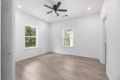 1913 Ross Avenue, Cleveland, TX 77327 - Photo 11