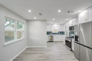 2110 Westminister St, Pearland, TX 77581 - Photo 3