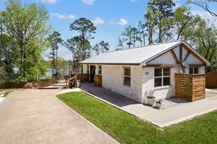120 Cliff St, Point Blank, TX 77364 - Photo 1