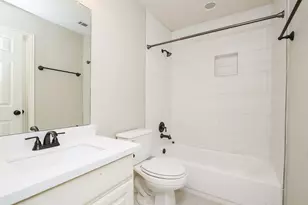 35 Winhall Pl, The Woodlands, TX 77354 - Photo 21