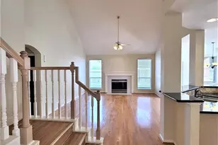 1719 Abellfield Ln, Sugar Land, TX 77478 - Photo 5